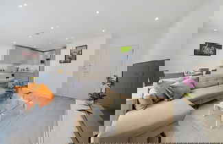 Photo 1 - Lux 2 & 3 Bed Apartments in Camden Town FREE WIFI by City Stay Aparts London