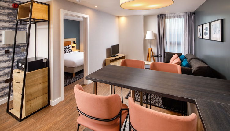 Photo 1 - Aparthotel Adagio London Sutton Point