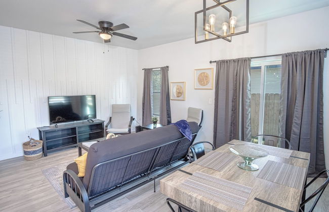 Spectacular 3 BR Plus 2 and a Half BA Apt Near Downtown - Foto 11