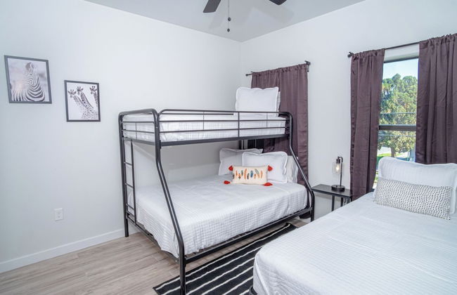 Spectacular 3 BR Plus 2 and a Half BA Apt Near Downtown - Foto 4