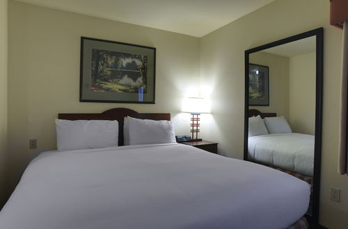 Photo 6 - Larkspur Landing Hillsboro - An All-Suite Hotel