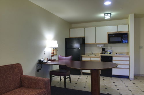 Photo 14 - Larkspur Landing Hillsboro - An All-Suite Hotel