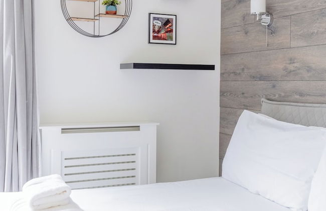 Bright 2 Bedroom Flat in Lambeth With Balcony - Foto 8