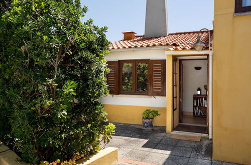 Foto 45 - ALTIDO 3-BR Cottage w/Terrace & Garden in Colares