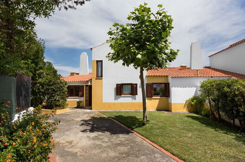 Photo 41 - JOIVY 3-BR Cottage w/Terrace & Garden in Colares