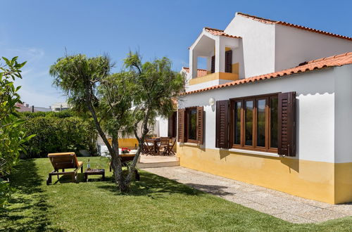 Photo 36 - JOIVY 3-BR Cottage w/Terrace & Garden in Colares