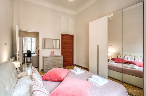 Photo 17 - Colonna Suite Luxury - Termini Station Big Apartment