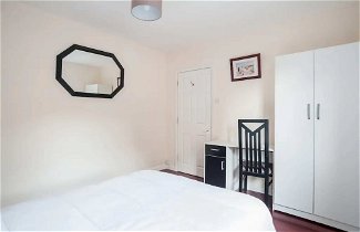 Foto 2 - Modern and Homely 2 Bedroom by Canary Wharf