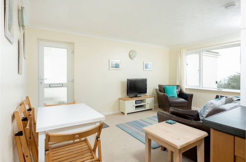 Foto 10 - Surf Break 2BD St Ives Apartment W/ Sea Views+spa Experience