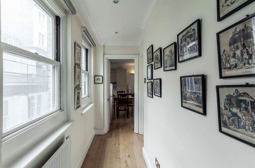 Photo 2 - Charming Central London Flat