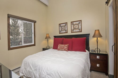 Photo 5 - Vantage Point Condo 411