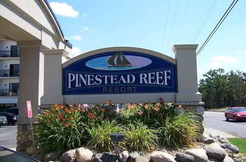 Foto 22 - Pinestead Reef Resort