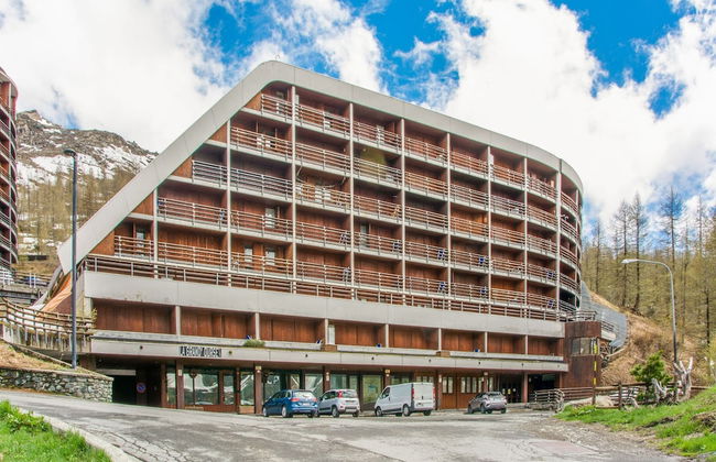 Cushy Apartment in Cervinia near Supermarket - Foto 1