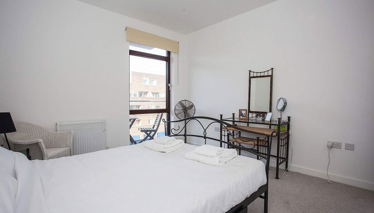 Photo 1 - Fantastic Modern 2 Bedroom Flat in Lambeth