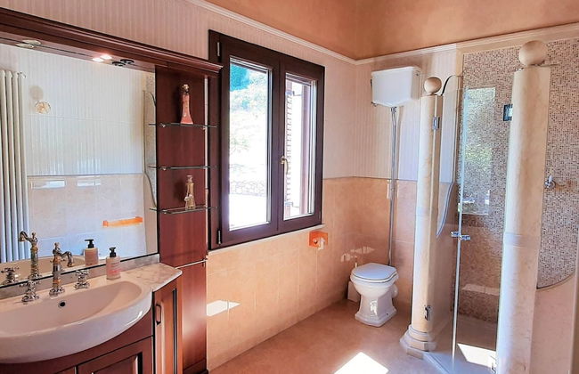 Divine Holiday Home in Giosa Marea with Sauna & Hot Tub - Foto 36