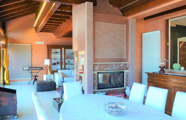Divine Holiday Home in Giosa Marea with Sauna & Hot Tub - Foto 60