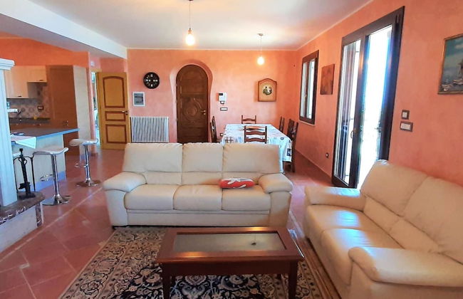 Divine Holiday Home in Giosa Marea with Sauna & Hot Tub - Foto 16