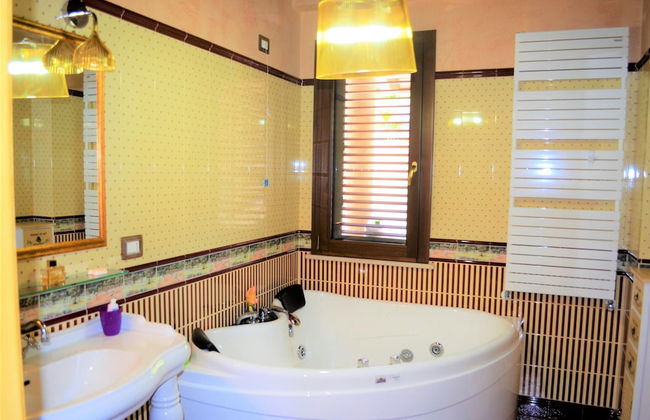 Divine Holiday Home in Giosa Marea with Sauna & Hot Tub - Foto 44