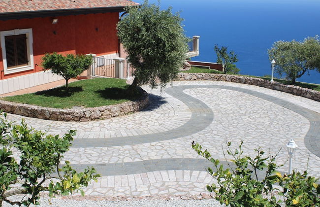 Divine Holiday Home in Giosa Marea with Sauna & Hot Tub - Photo 24