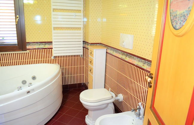Divine Holiday Home in Giosa Marea with Sauna & Hot Tub - Foto 45
