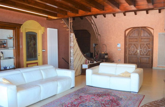 Divine Holiday Home in Giosa Marea with Sauna & Hot Tub - Foto 17