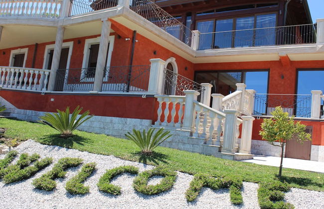 Divine Holiday Home in Giosa Marea with Sauna & Hot Tub - Foto 77