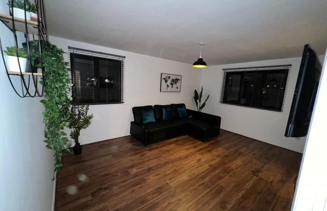 Impeccable 2-bed Apartment in Grays, London - Foto 1