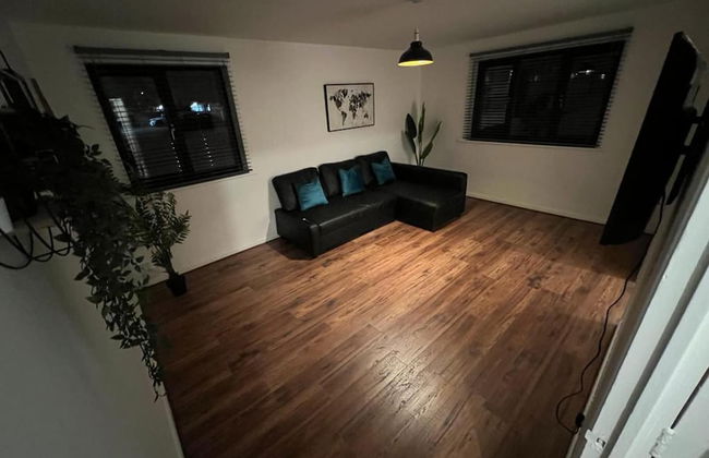 Impeccable 2-bed Apartment in Grays, London - Foto 24