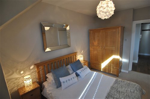 Photo 2 - The Courtyard, Windsor, 2 Beds