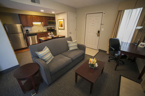 Foto 17 - New Haven Village Suites