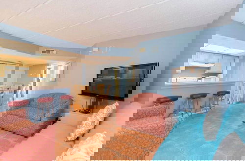 Photo 9 - Atrium #102