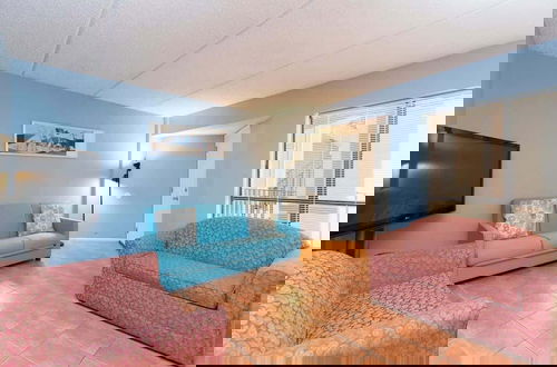 Photo 10 - Atrium #102