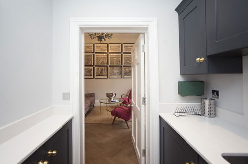 Photo 12 - Stylish City Centre Apartment - Bath