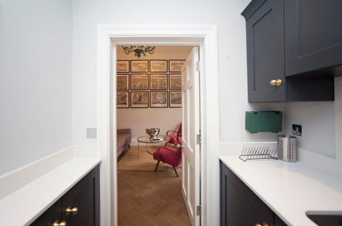 Photo 21 - Stylish City Centre Apartment - Bath