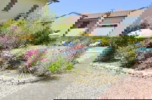 Photo 19 - Spacious Apartment With Garden