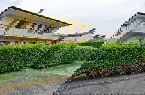 Photo 29 - Spacious Apartment With Garden