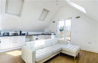 Photo 1 - 2-bed Loft Apartment for 5ppl With Private Parking
