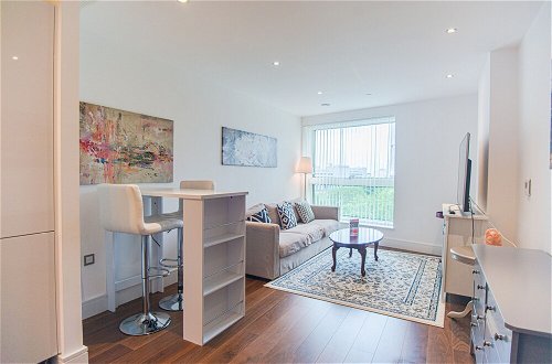 Foto 1 - Stunning 1-bed Apartment in Lincoln Plaza