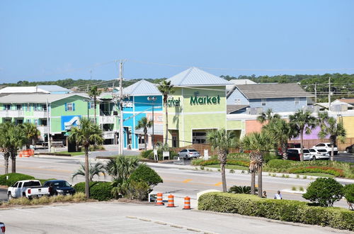 Photo 31 - Island Sunrise Condos by Hosteeva