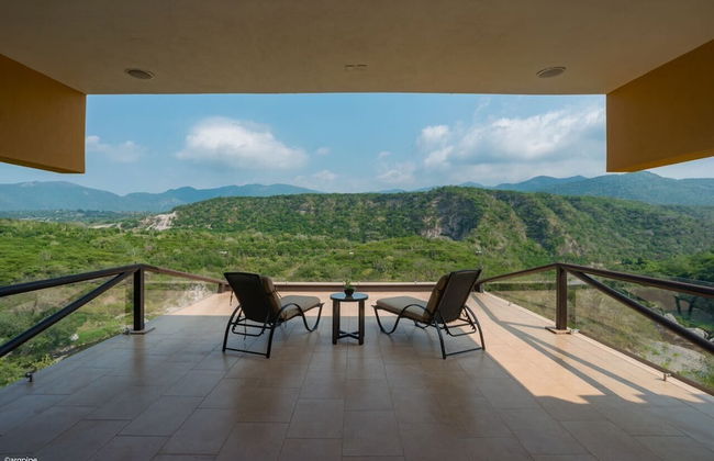 Casa Ave del Risco (Villa con río y cascada al interior) - Photo 3