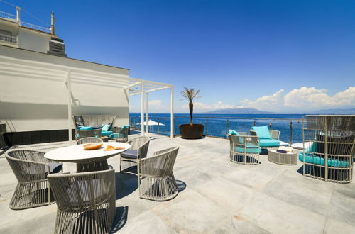 Foto 66 - Beachfront Villa Sorrento & private sea access