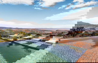 Foto 1 - Comfortable Apartment With Stunning Views, Near hot Springs