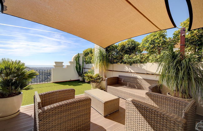 A Beautiful Modern Two Bedroom Villa - Photo 19