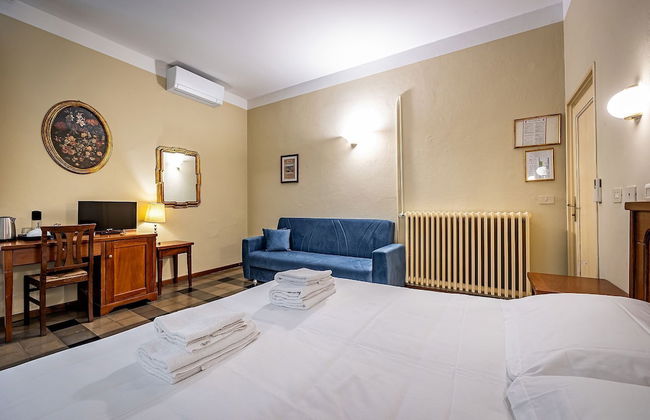 Bellevue House - Photo 37
