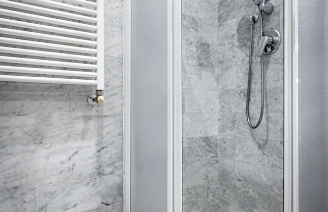 Bellevue House - Photo 19