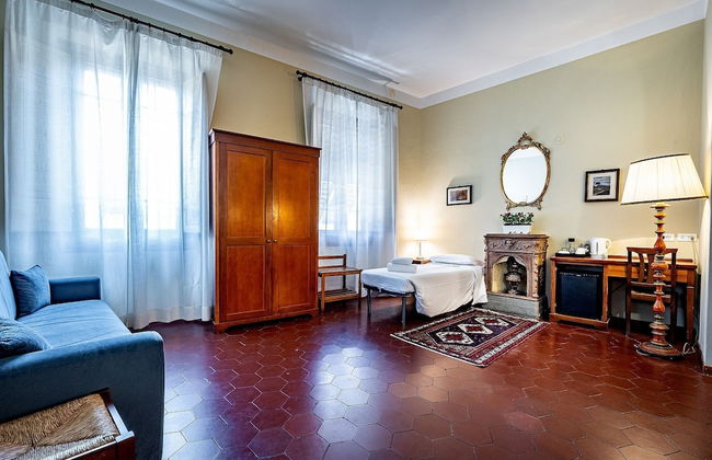 Bellevue House - Photo 21