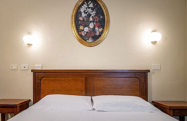 Bellevue House - Photo 30