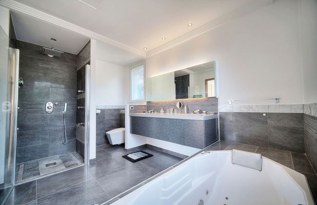 HAVRE DE PAIX" 5 étoiles Prestige jacuzzi, hammam, sauna, PISCINE chauffée Mougins Cannes Grasse - Foto 27