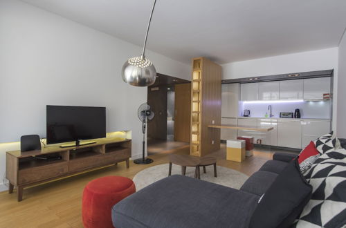 Photo 16 - Marques de Pombal Trendy Apartment