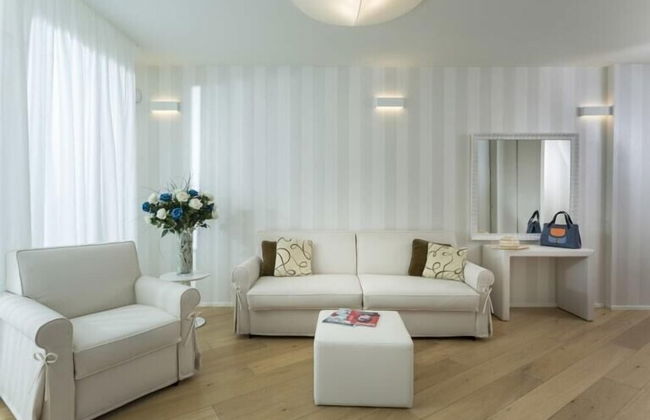 Embassy Aparthotel - Foto 19